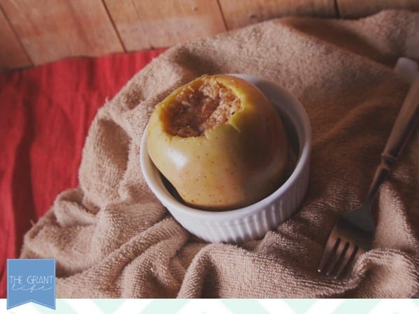 Easy homemade recipe - oatmeal baked in an apple