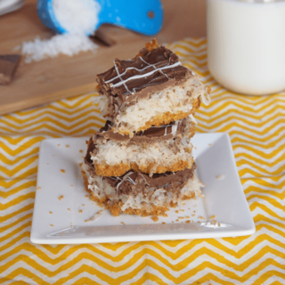 Coconut macaroon bars