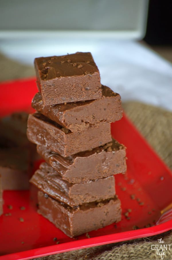 Espresso fudge recipe. 3 ingredients and less then 10 minutes to make