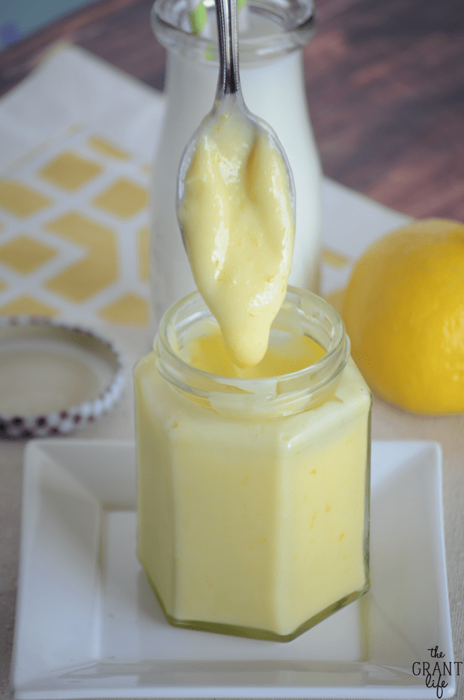 Lemon cream! How to make your own lemon cream -which is amazing on toast, pancakes and everything really!