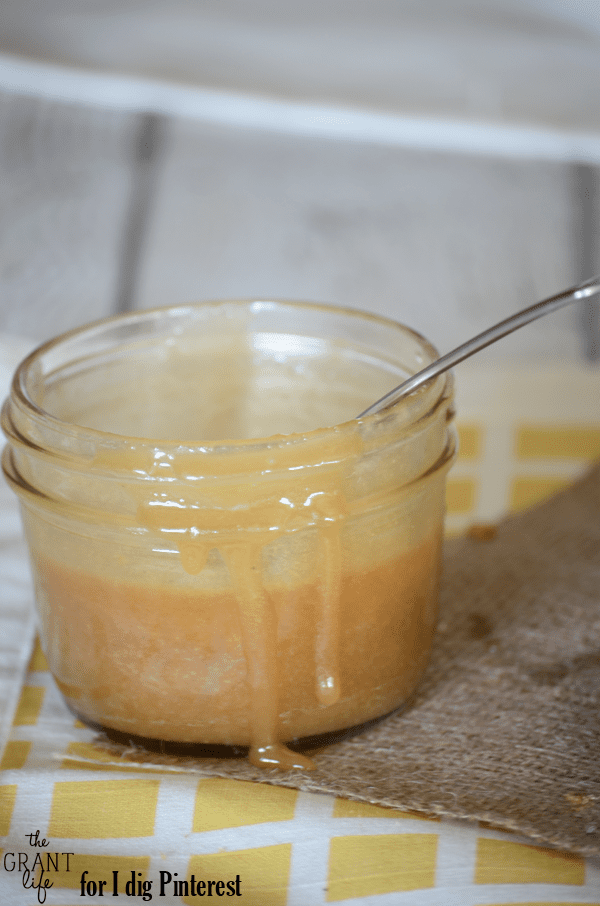 Easy homemade caramel sauce with cream