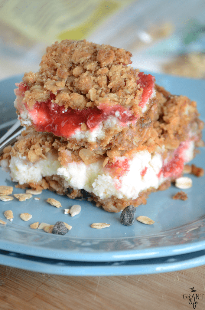 Strawberry cheesecake muesli bar 1