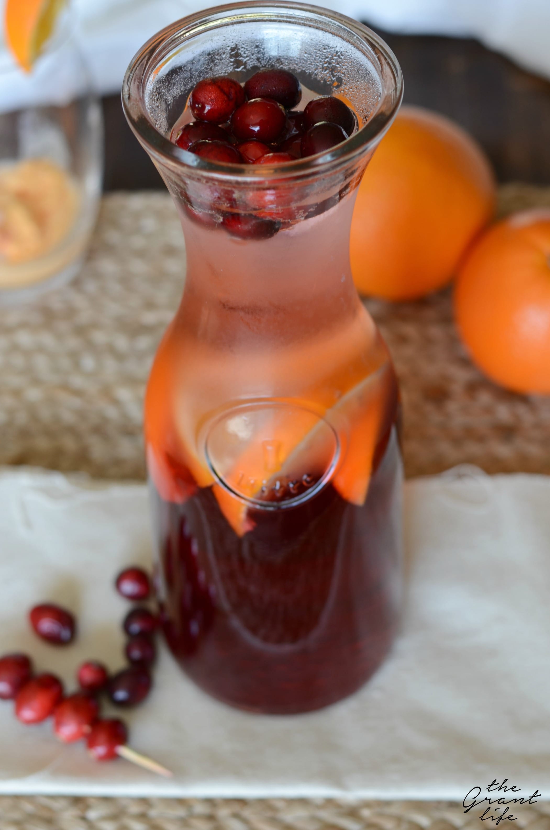 Sparkling cranberry punch - mom makes dinner