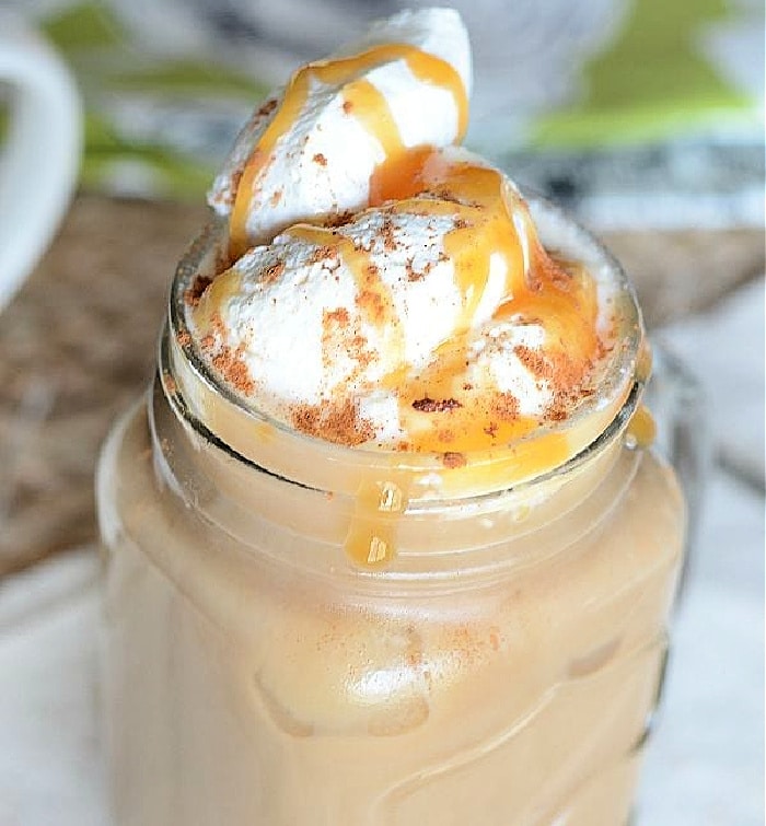 how to make a pumpkin spice iced latte coffee