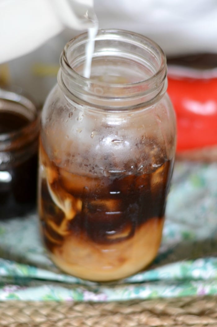 How to Make Homemade Cold Brew Coffee - Sip and Spice