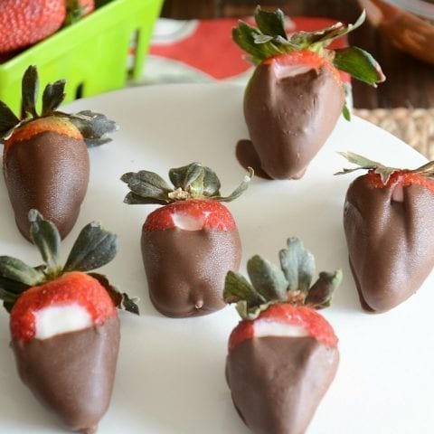 Chocolate Covered Strawberries (VIDEO) 