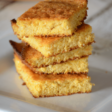 Simple Sweet Cornbread - Melanie Makes