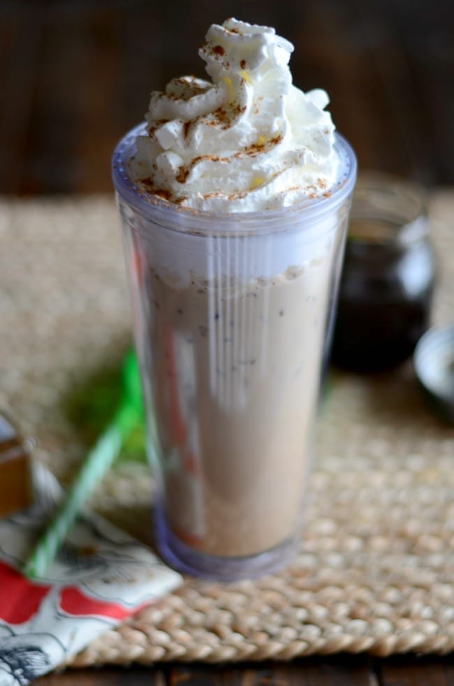 Iced Vanilla Latte Recipe (Starbucks Copycat) - One Sweet Appetite