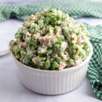 Creamy pea salad