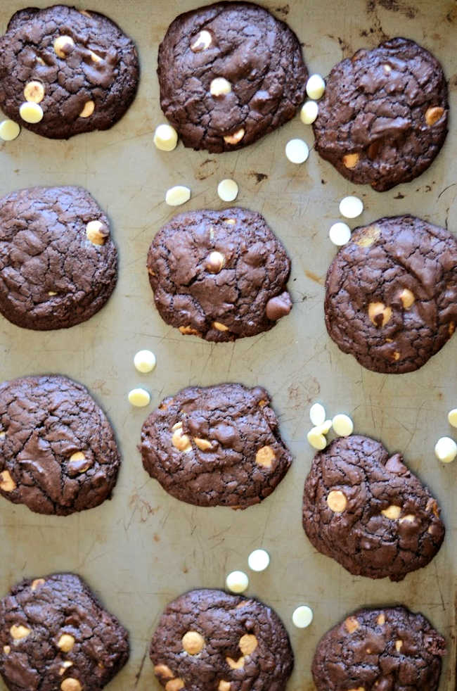 chocolate white chocolate cookies