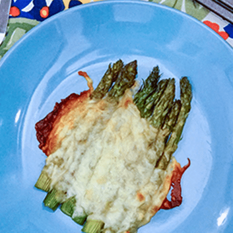 cheesy baked asparagus