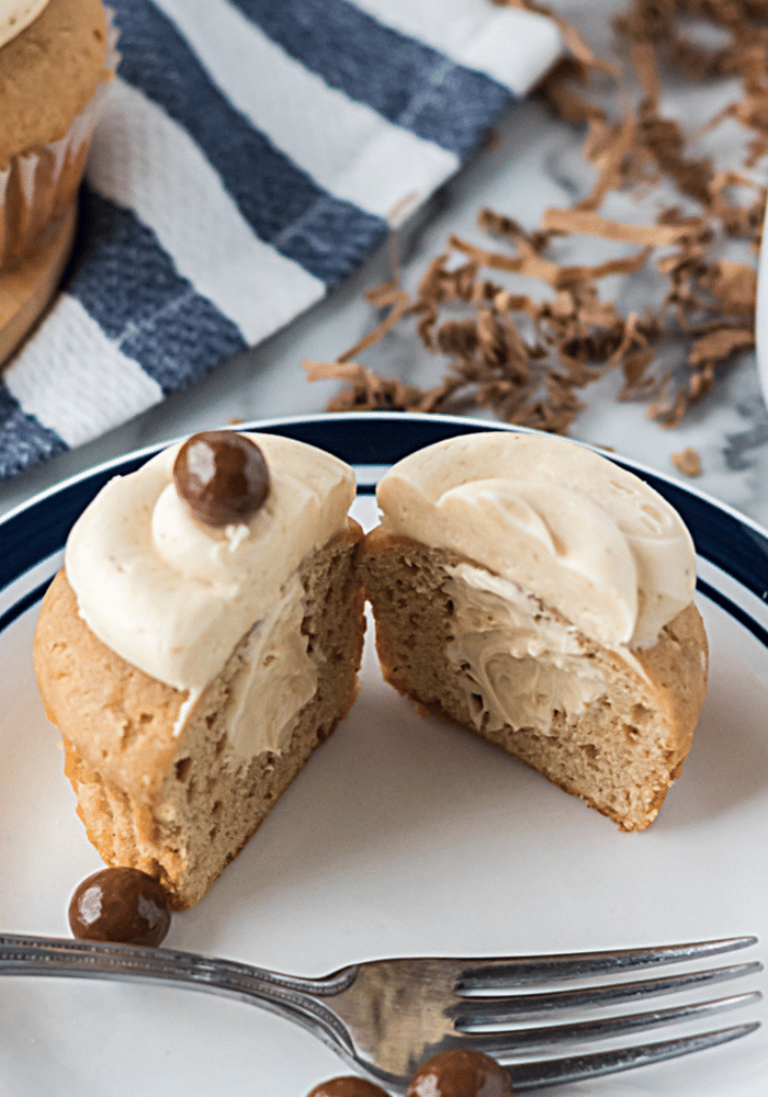 coffee cupcakes with coffee frosting