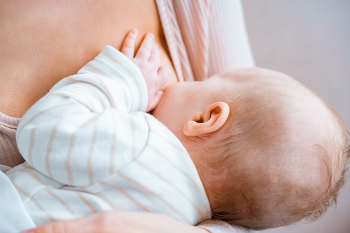 breastfeeding tips for new moms