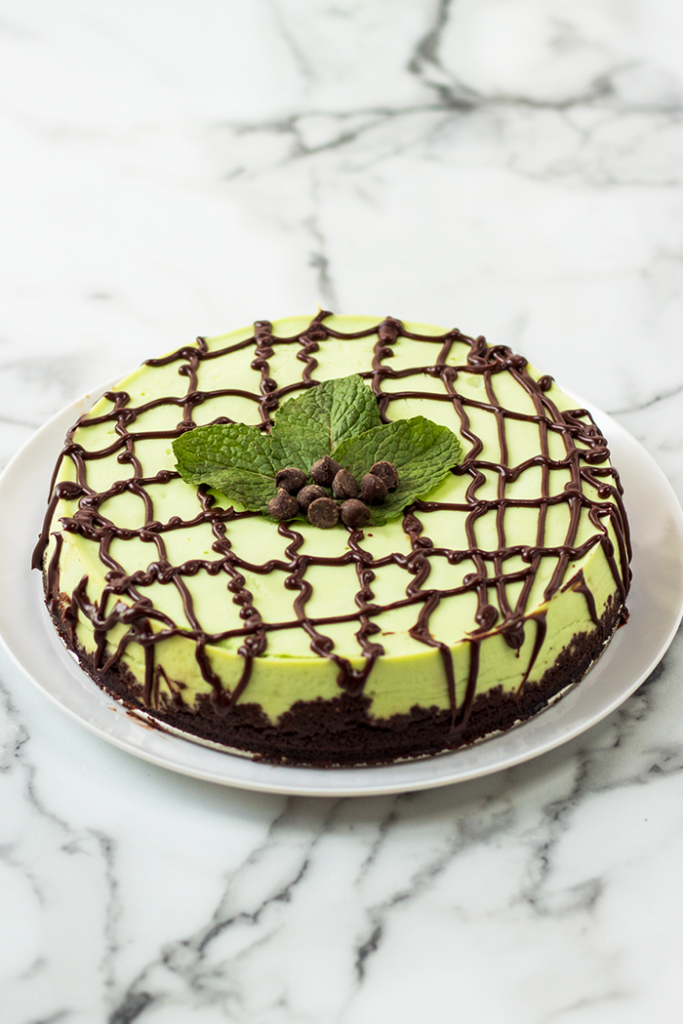 Mint Chocolate Cheesecake - mom makes dinner