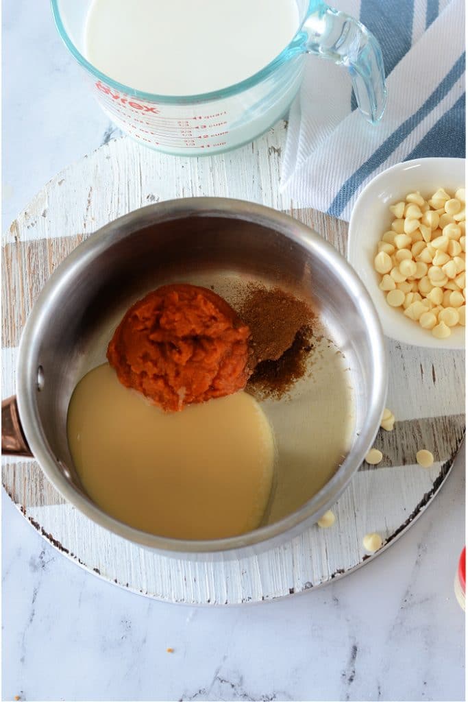 Ingredients for a pumpkin white hot chocolate (1)