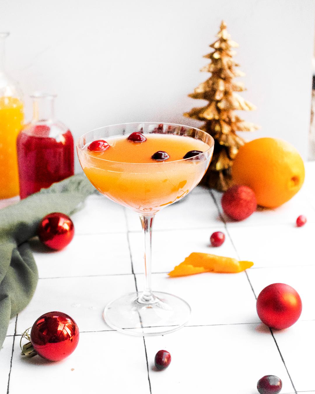 https://mommakesdinner.com/wp-content/uploads/2020/12/Cranberry-orange-mimosa.jpg