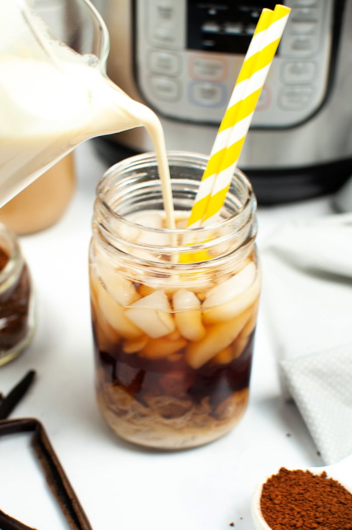 https://mommakesdinner.com/wp-content/uploads/2021/02/Instant-Pot-vanilla-coffee-creamer-recipe2.jpg