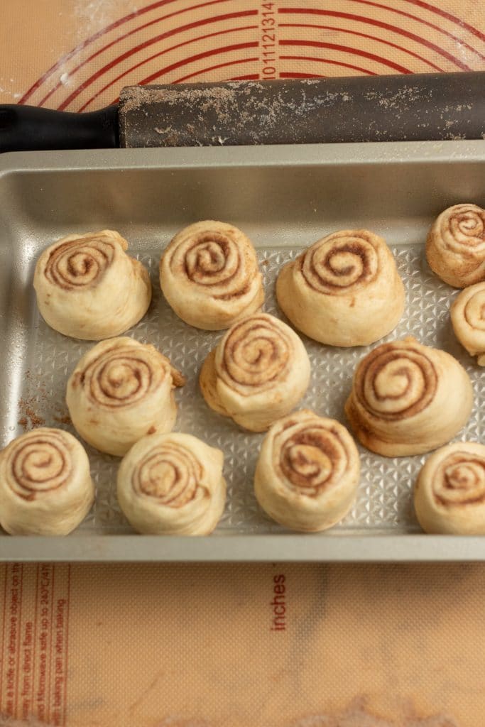 How to make homemade maple cinnamon rolls from scratch
