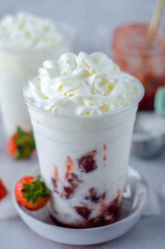 Strawberries and cream frappuccino Starbucks copycat