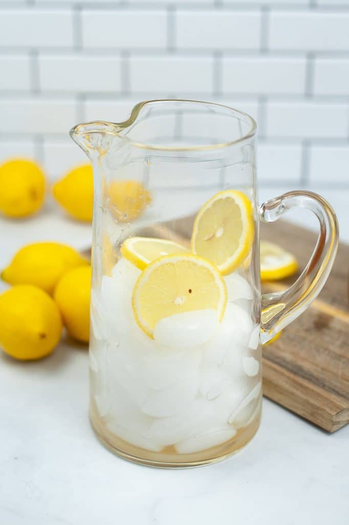 Homemade Lemonade - mom makes dinner