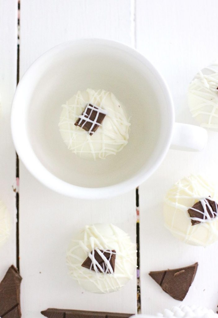 easy white chocolate cocoa bomb