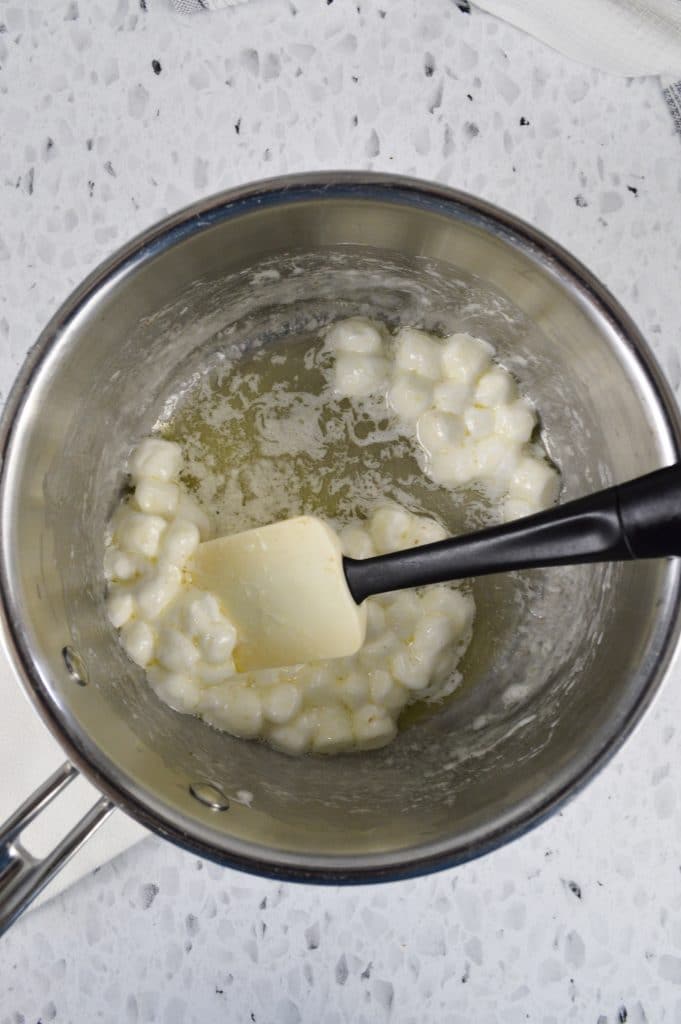 marshmallow frosting for the hot chocolate cake