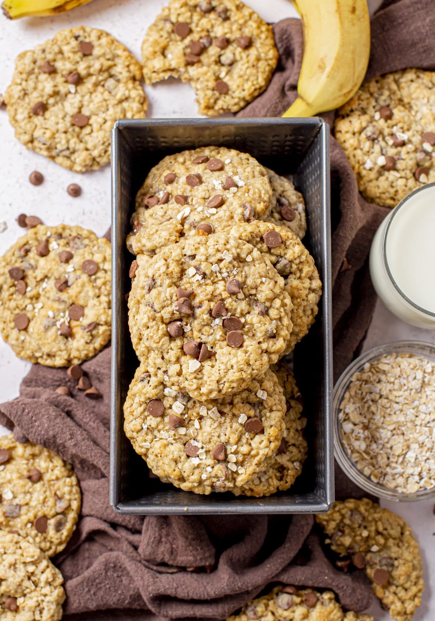 Banana Oatmeal Chocolate Chip Cookies mom makes dinner