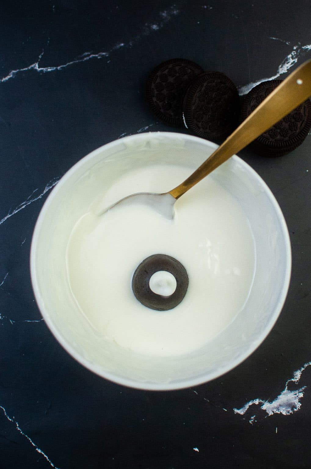 Starbucks Cookies and Cream Cake Pops mom makes dinner