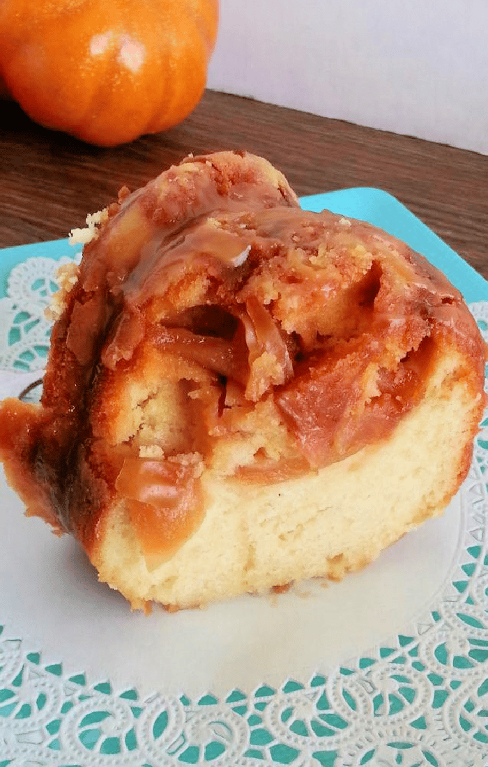 The-best-caramel-apple-bundt-cake