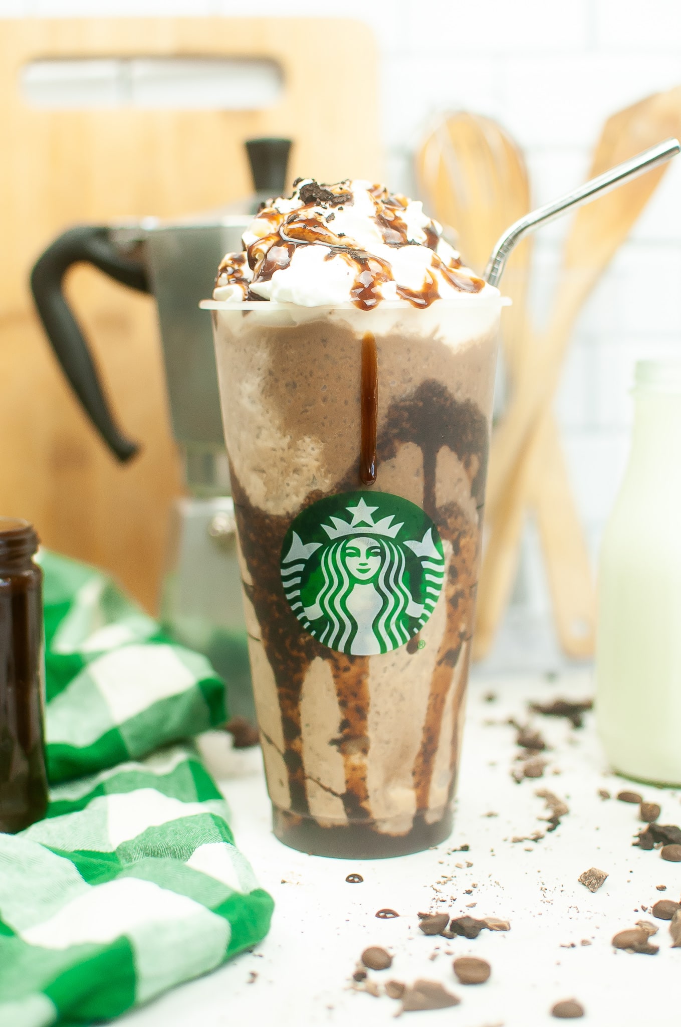 Copycat Starbucks Chocolate Cokkie Crumble Frappuccino Recipe (6)
