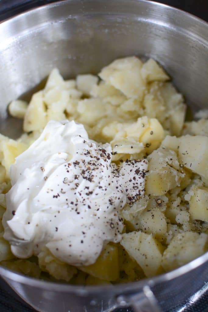 how to make loaded mashed potato casserole