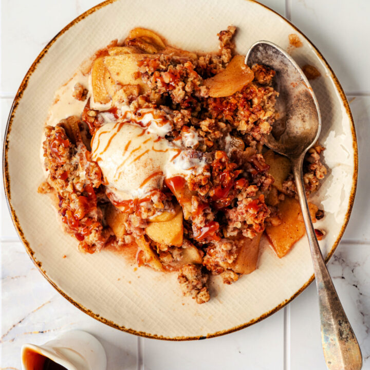 overhead of apple crisp on a plate